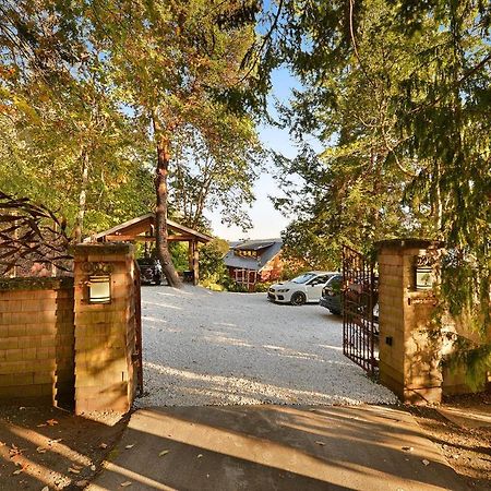 Salishan Tree House Suite Cowichan Bay Extérieur photo
