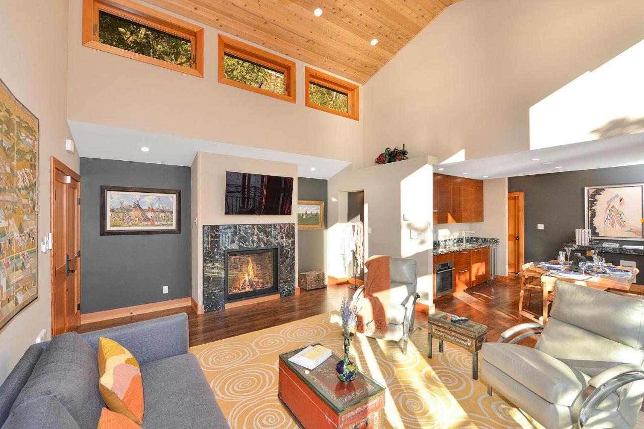 Salishan Tree House Suite Cowichan Bay Extérieur photo