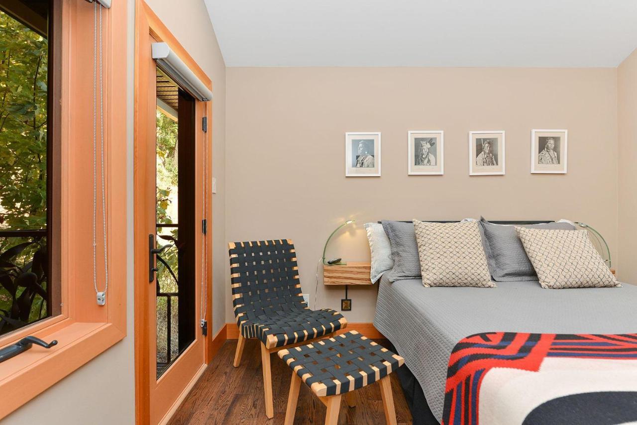 Salishan Tree House Suite Cowichan Bay Extérieur photo