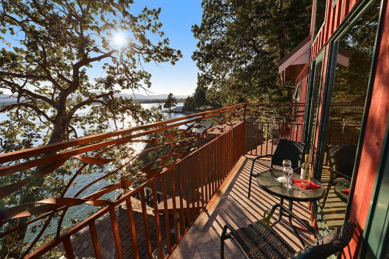 Salishan Tree House Suite Cowichan Bay Extérieur photo