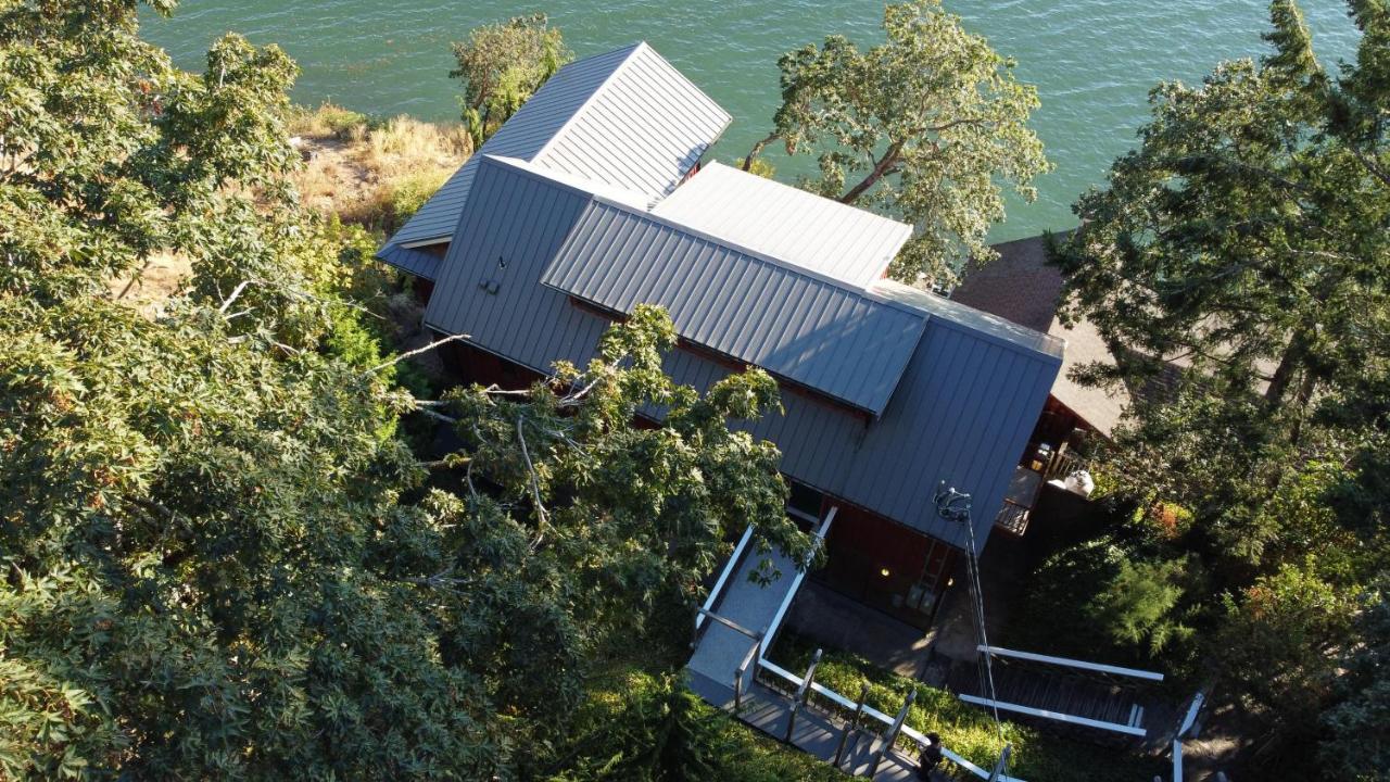 Salishan Tree House Suite Cowichan Bay Extérieur photo